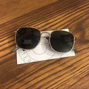 UO Aviators NWT